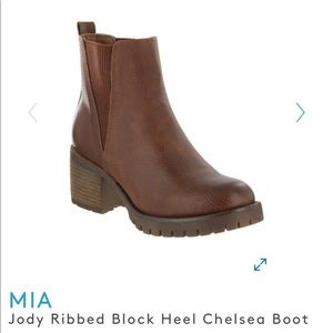 MIA Jody Ribbed Block Heel Chelsea Boot